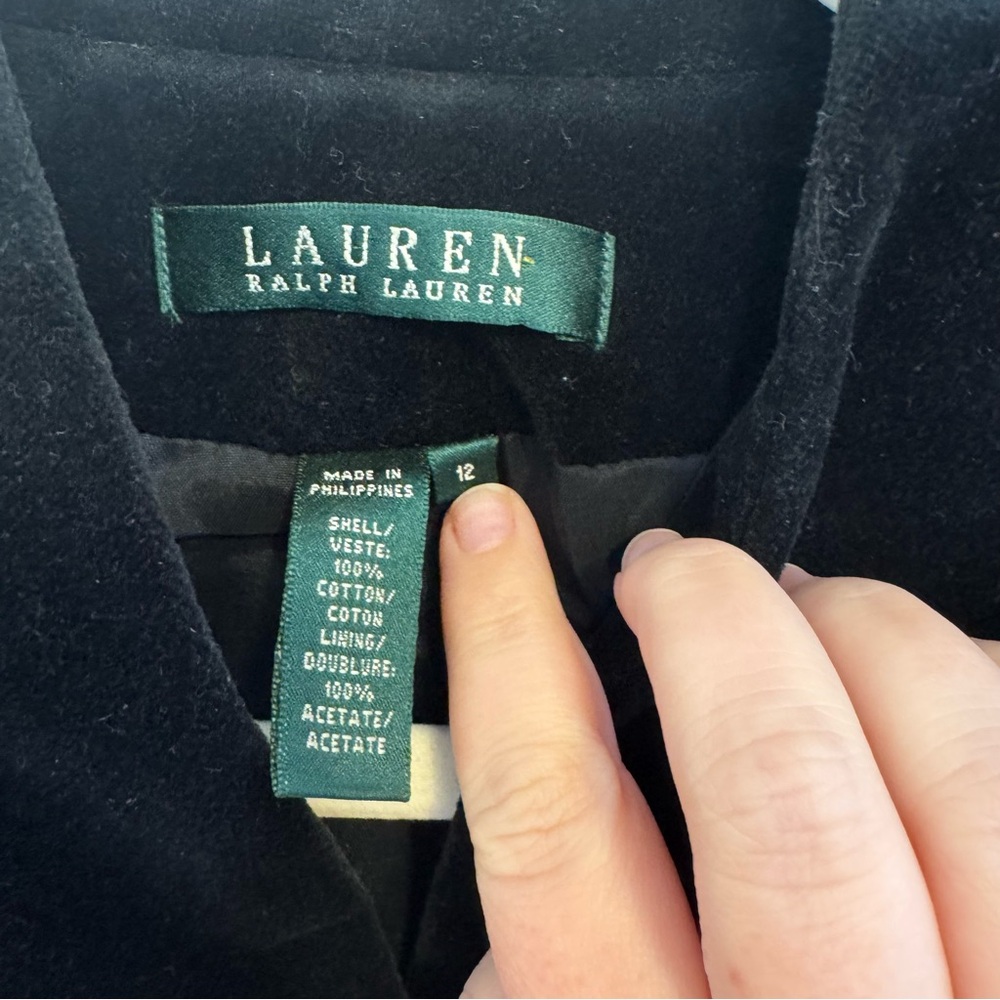 Lauren Ralph Lauren Black Velvet Blazer. Size 12 - Picture 4 of 7
